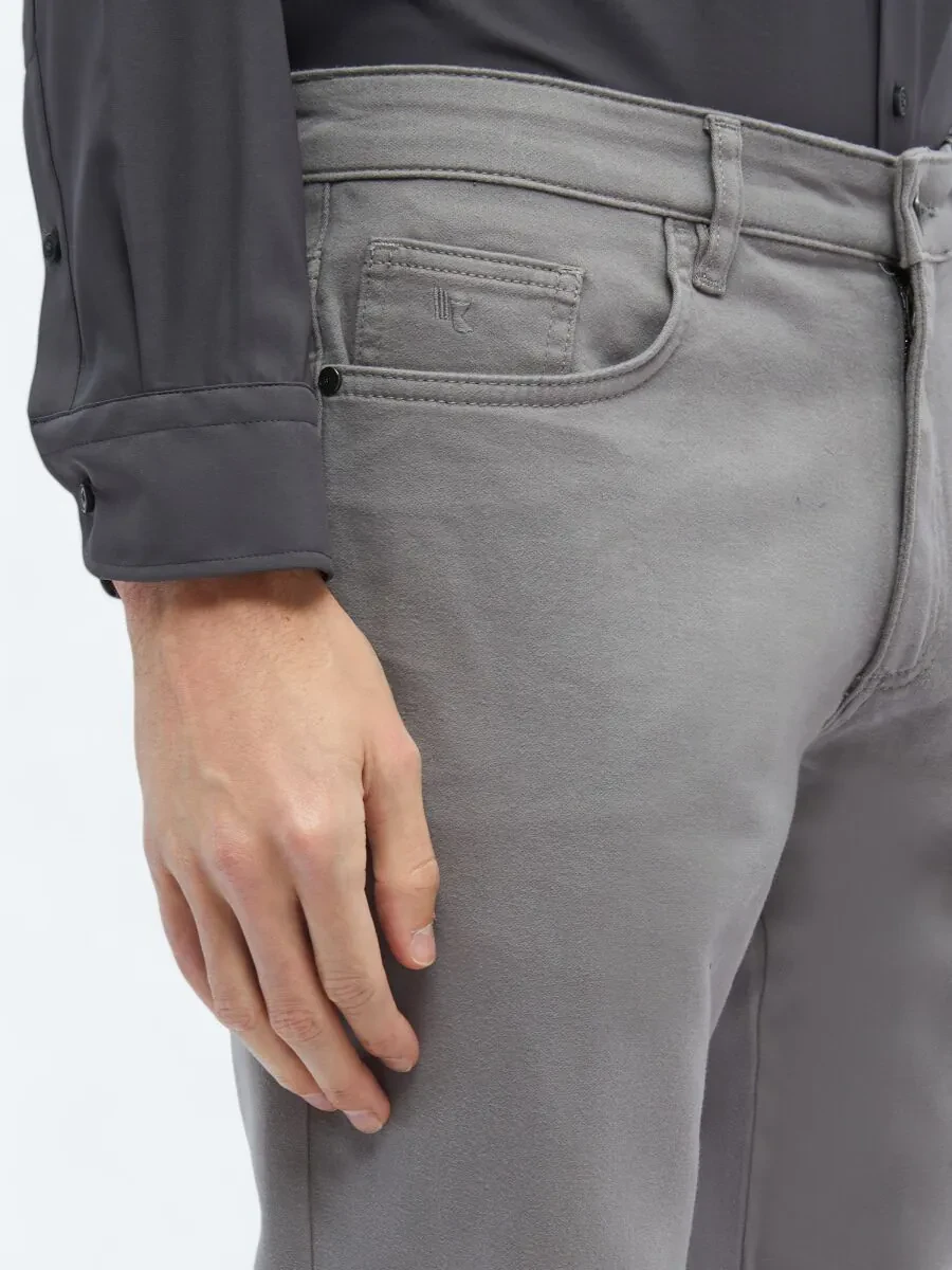 Grey Weaving Slim Fit Casual Cotton Blended Trousers - 3