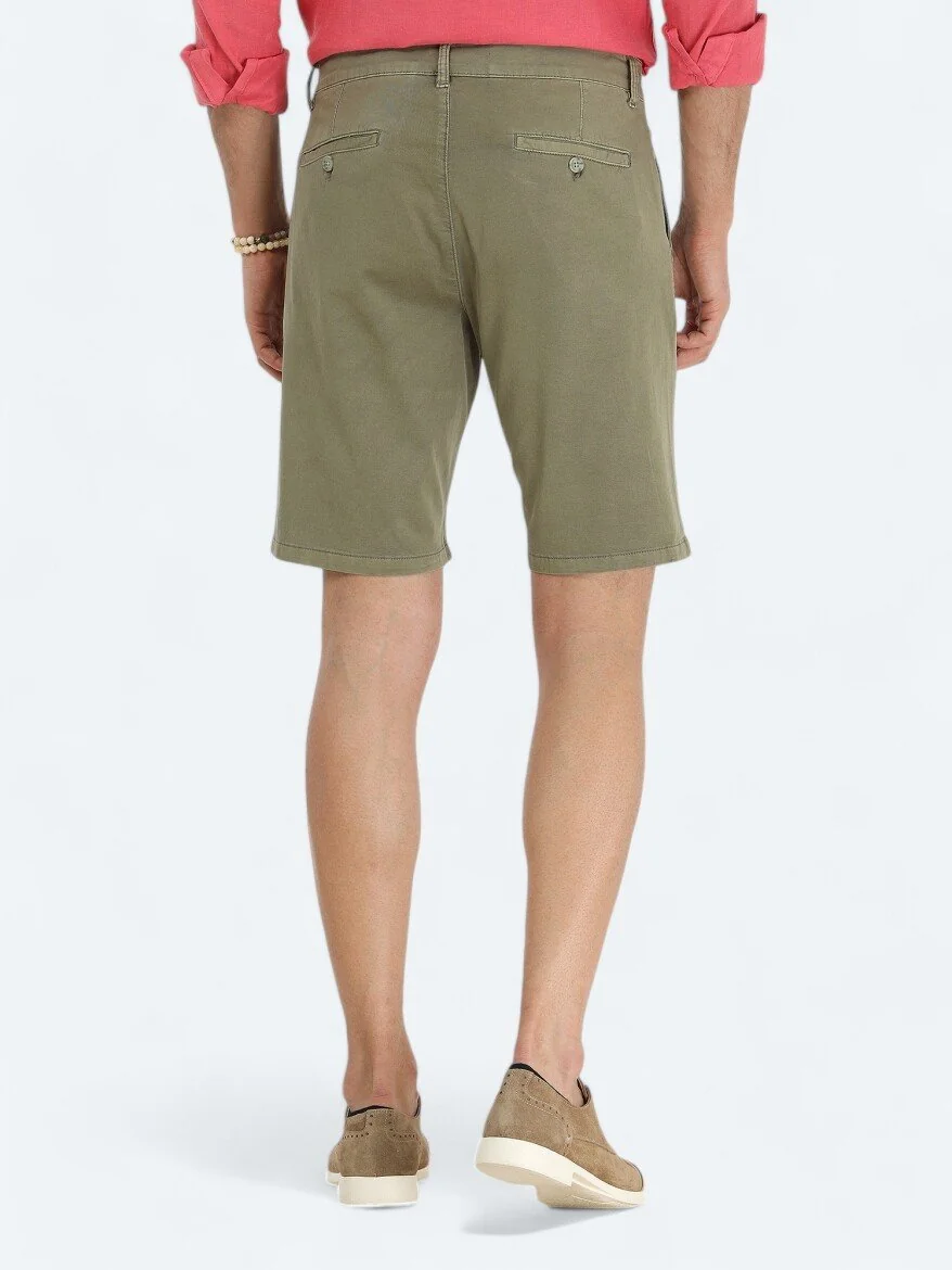Haki Dokuma Slim Fit Casual Pamuk Karışımlı Bermuda - 4