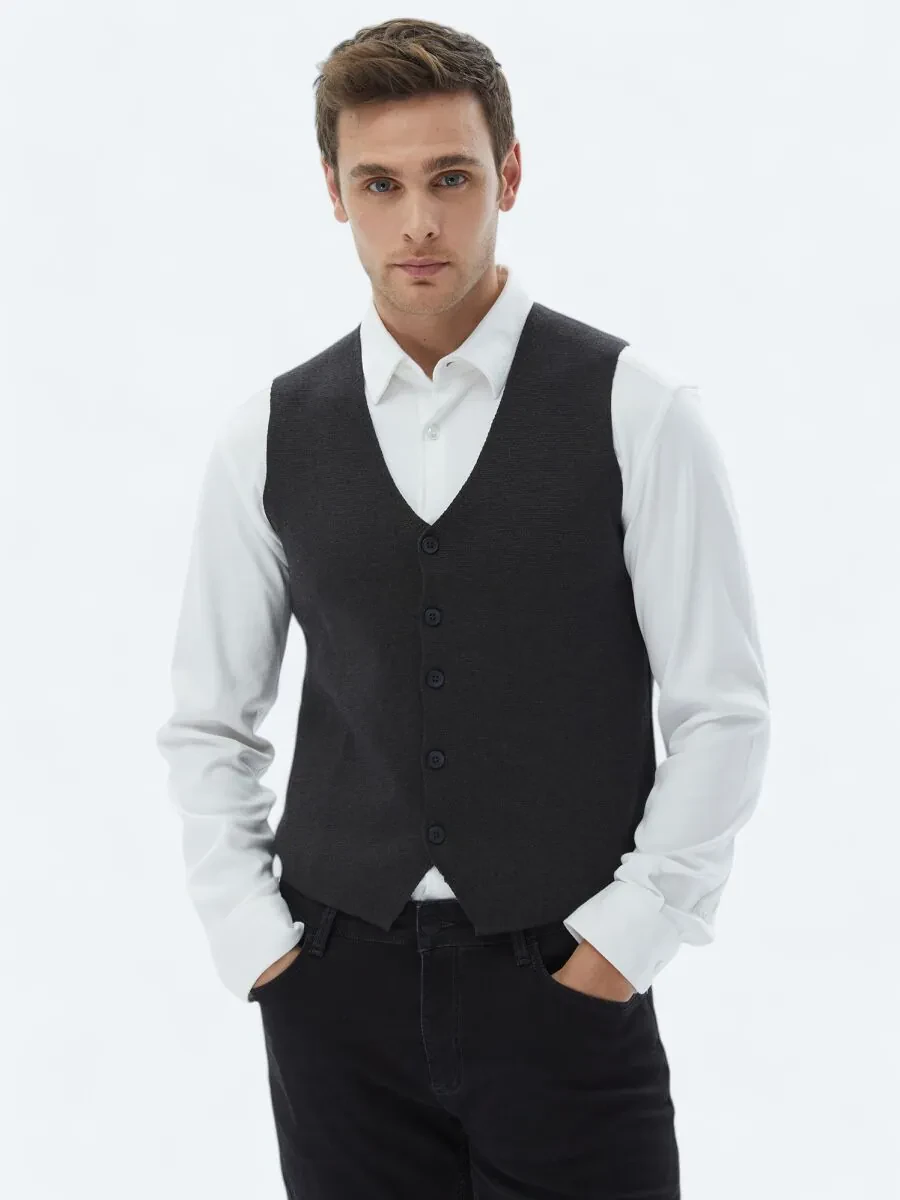 Hard Coal Knit Vest - 1