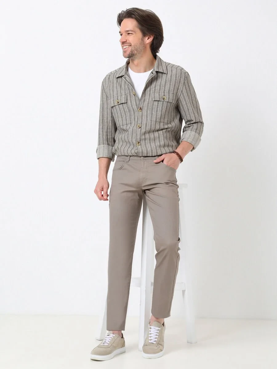 Khaki Weaving Regular Fit Casual Cotton Blended Trousers - 3