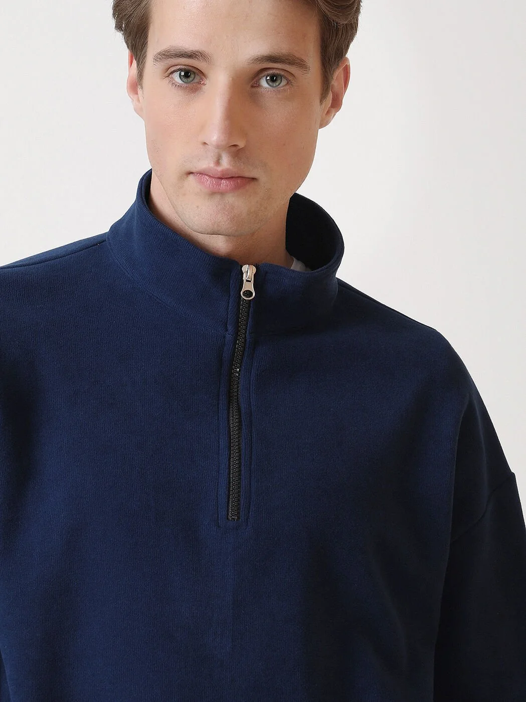 Lacivert Dik Yaka Baskılı Sweatshırt - 2