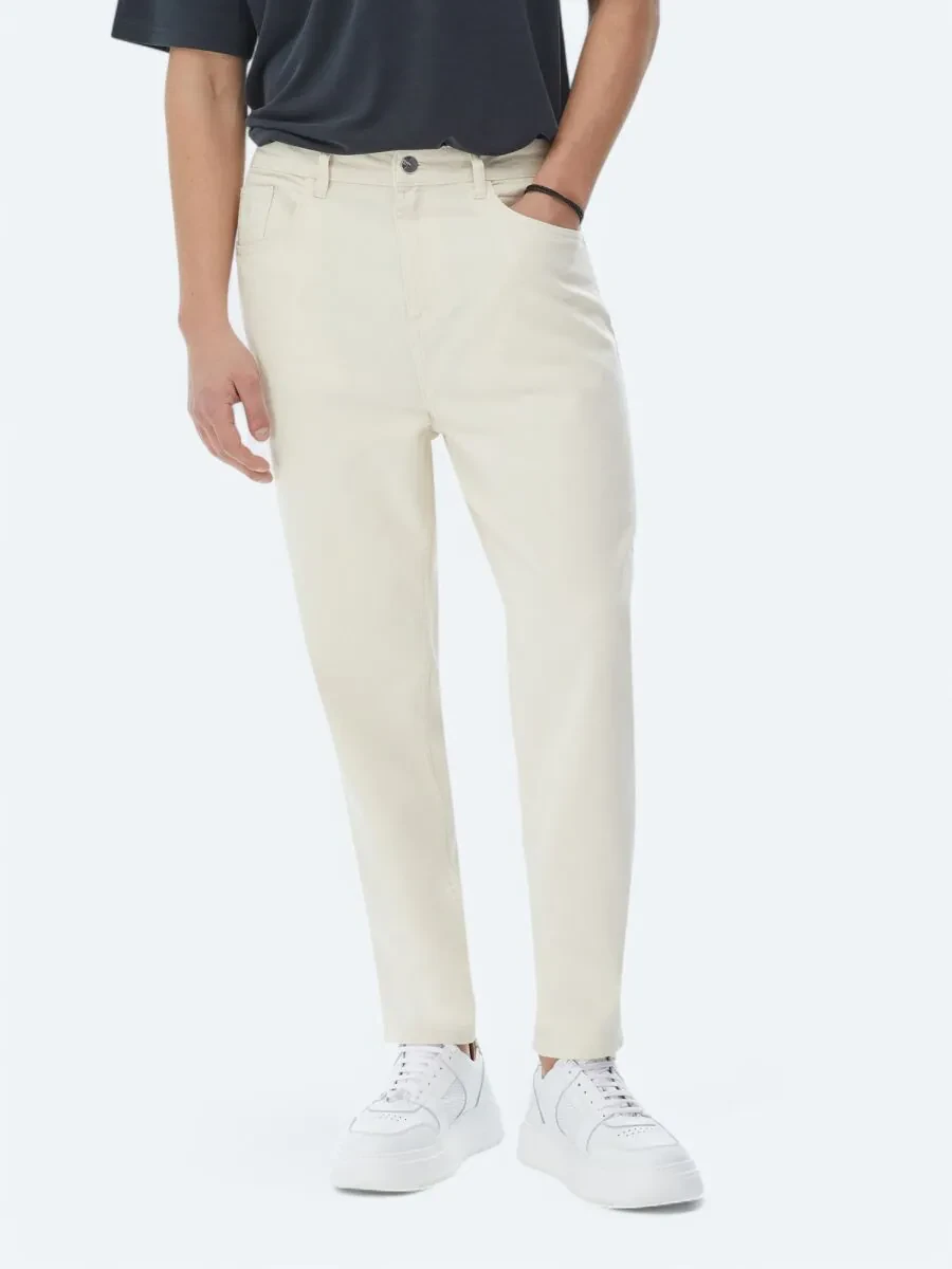 Light Beige Weaving Carrot Fit Casual Cotton Blended Trousers - 2