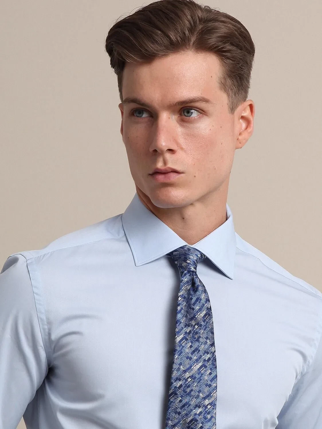 Light Blue Plain Slim Fit Weaving Classical Cotton Blended Shirt - 2