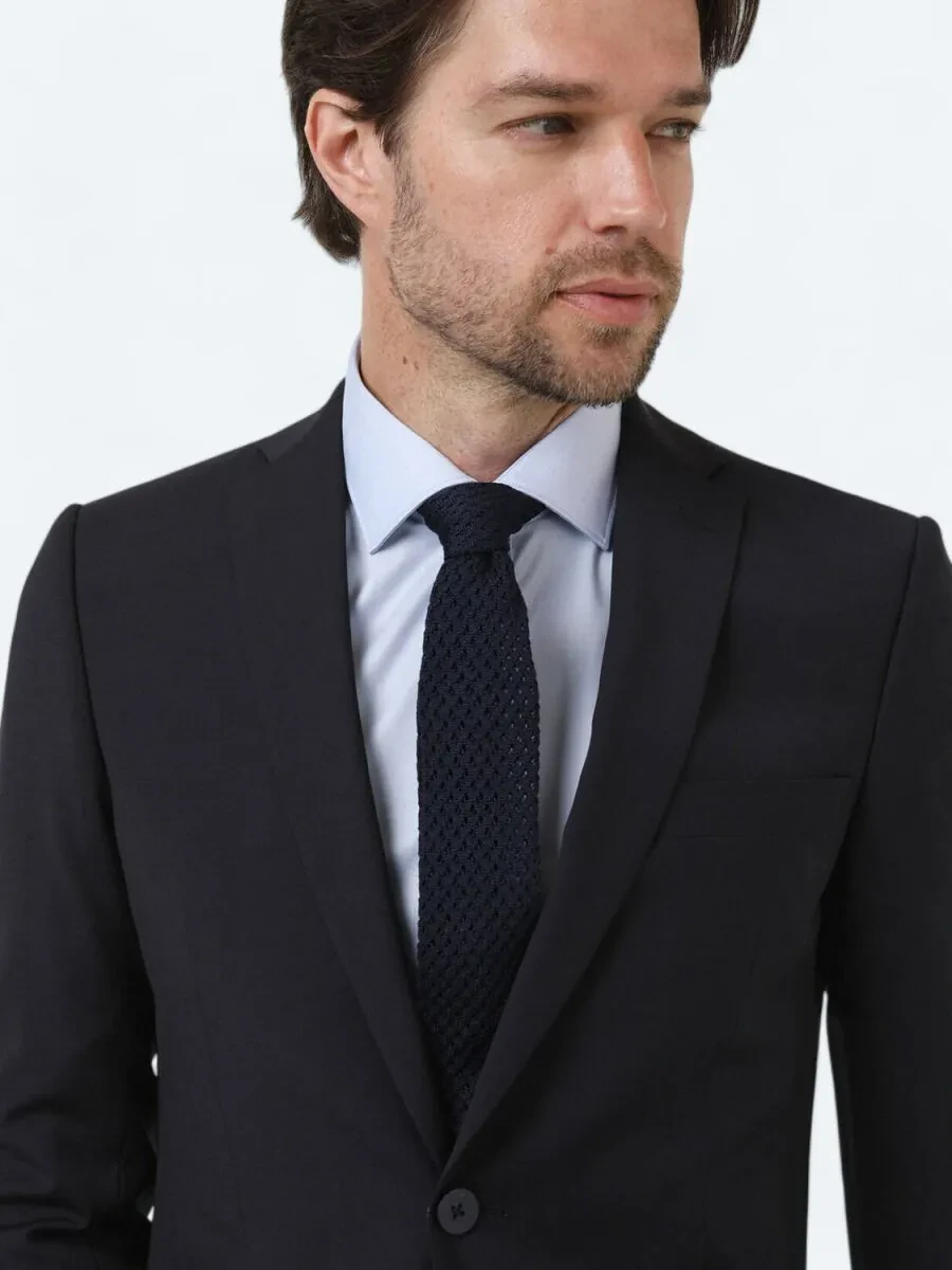 Navy Blue Plain Modern Fit Wool Blended Suit - 2