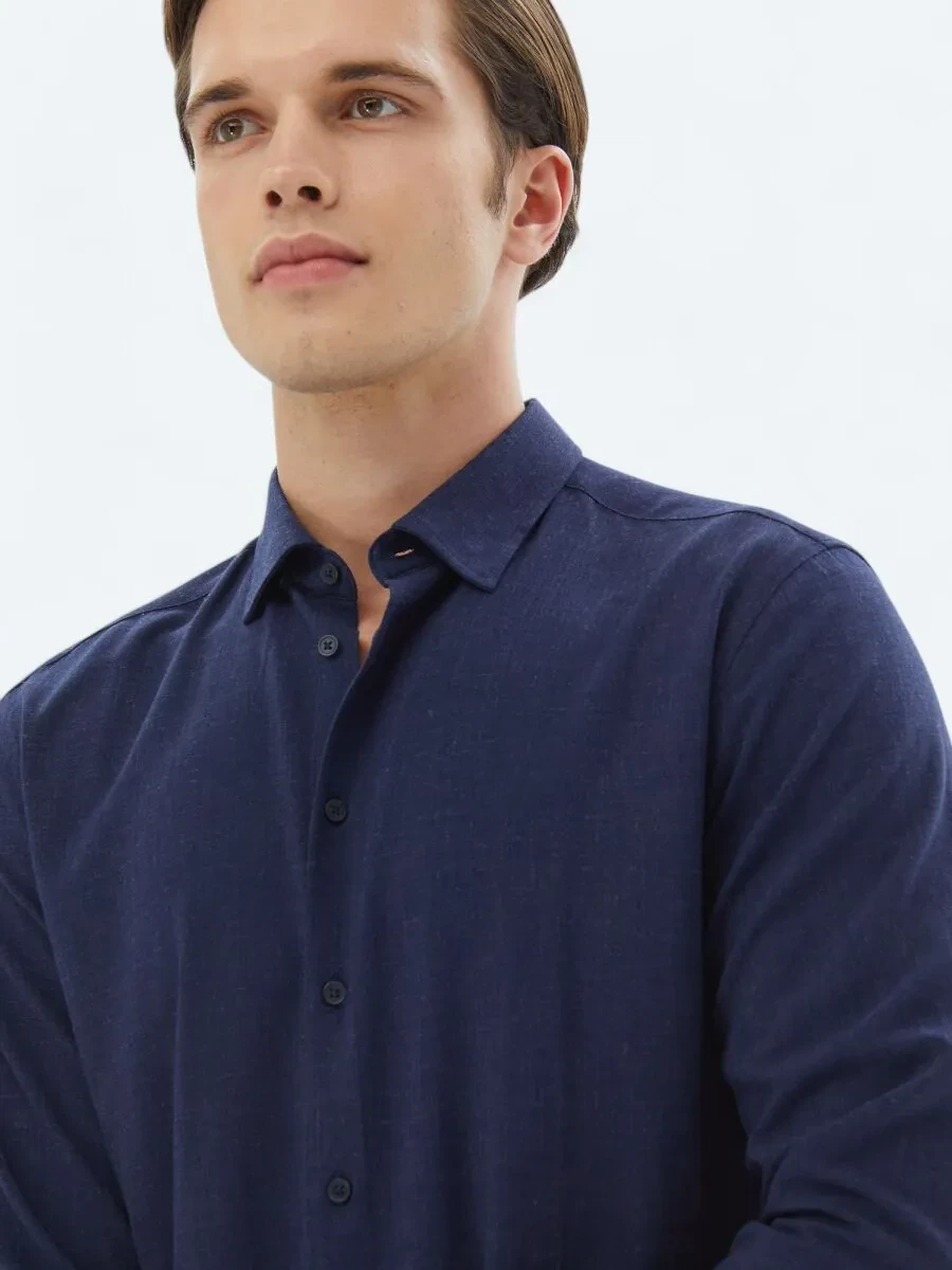 Navy Blue Plain Regular Fit Weaving Casual Shirt - 3
