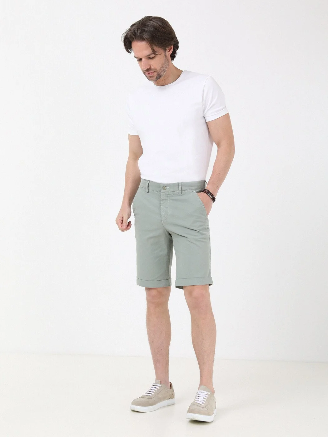 Nil Yeşili Düz Dokuma Slim Fit Casual Pamuk Karışımlı Bermuda - 1