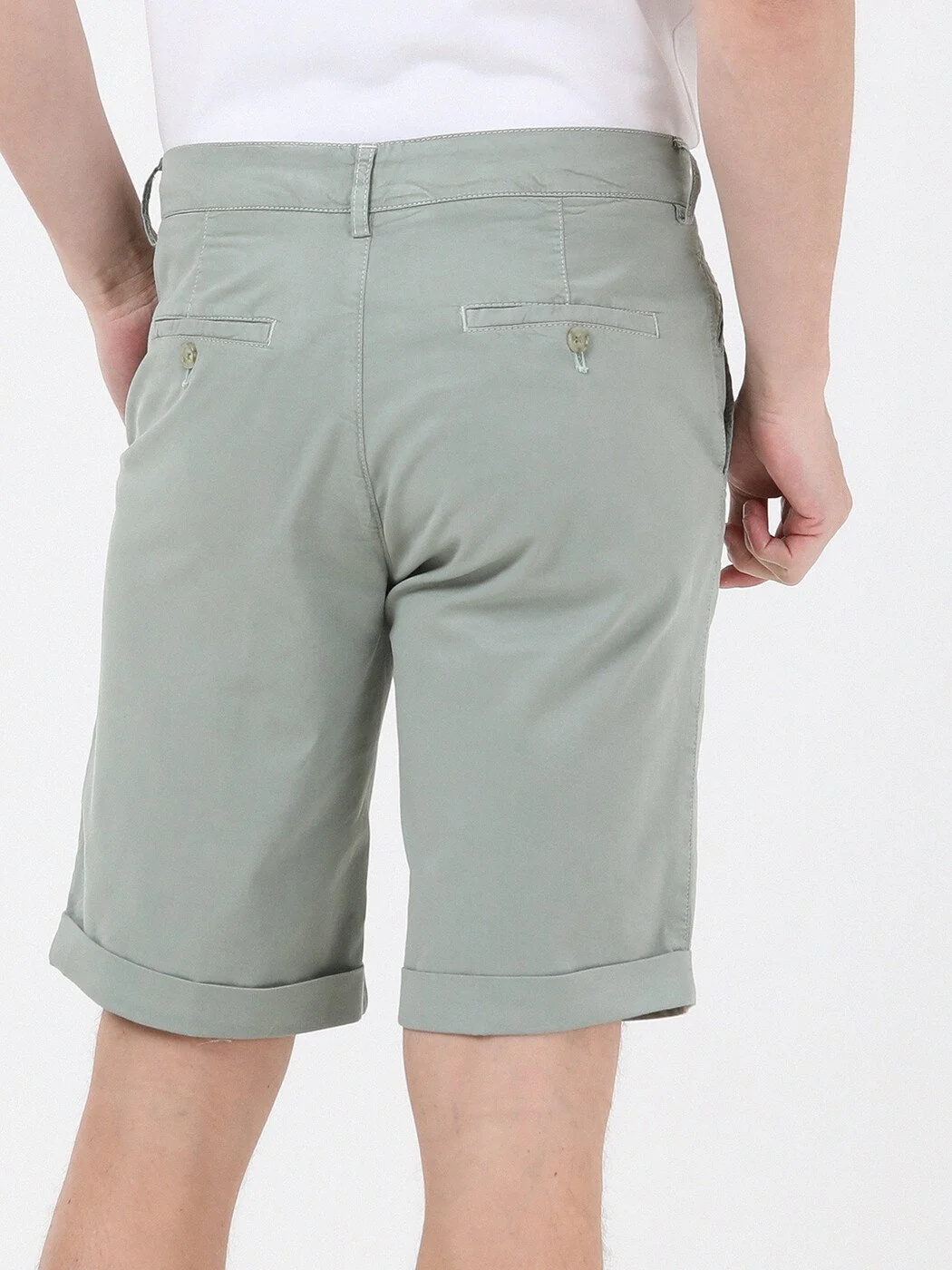 Nil Yeşili Düz Dokuma Slim Fit Casual Pamuk Karışımlı Bermuda - 4