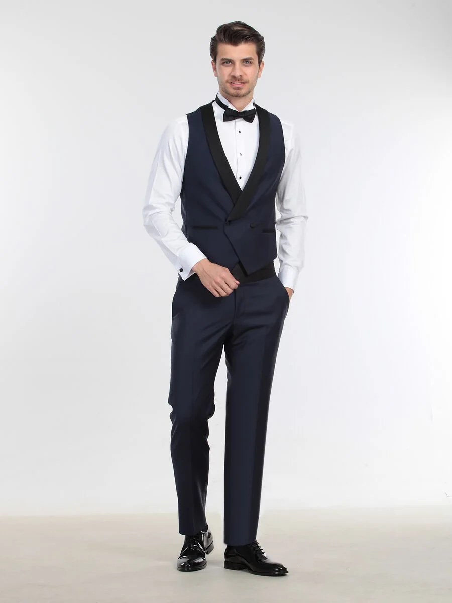 Saks Classical Waistcoat - 3