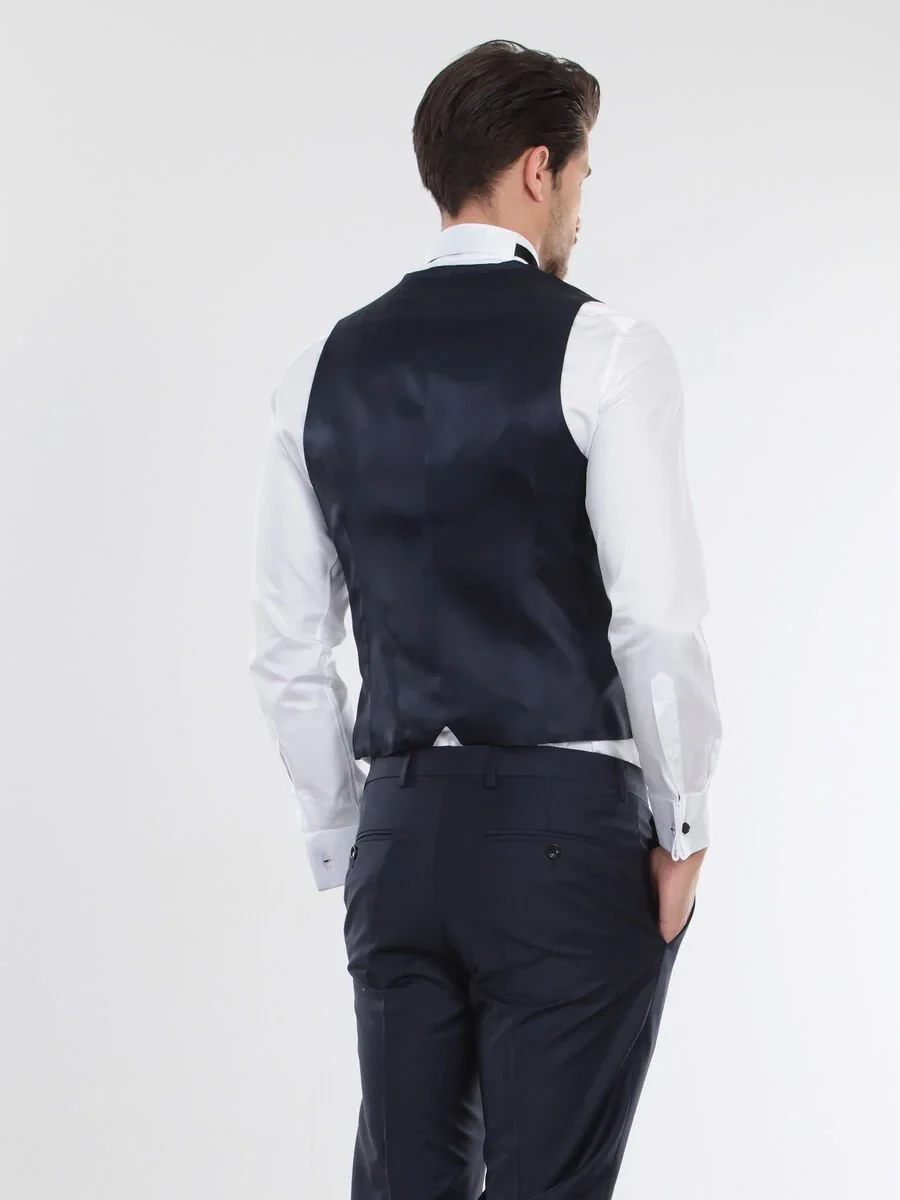 Saks Classical Waistcoat - 6