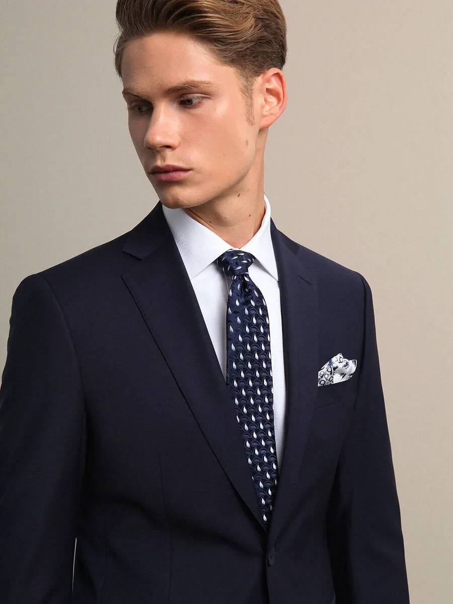 Saks Modern Fit Wool Blended Suit - 2