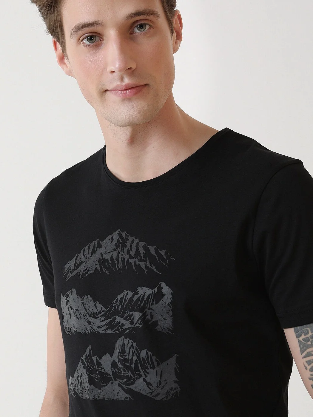 Siyah Baskılı Bisiklet Yaka %100 Pamuk T-Shirt - 1