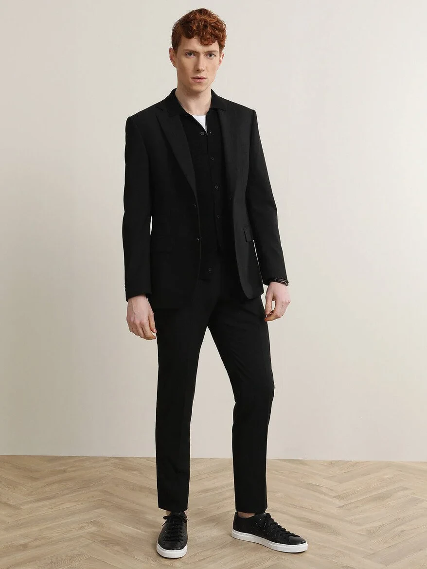 Siyah Çizgili Modern Fit Takım Elbise - 1