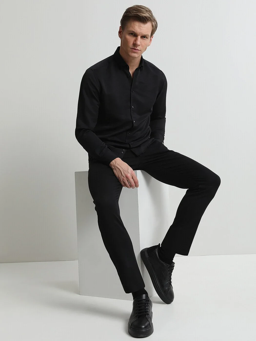 Siyah Dokuma Slim Fit Smart Casual Pamuk Karışımlı Pantolon - 1