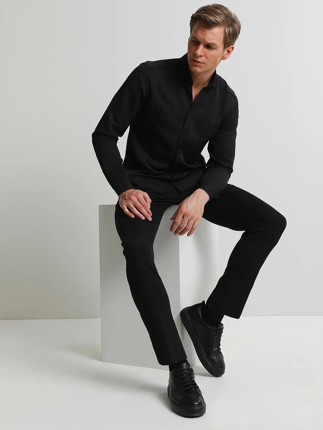 Siyah Dokuma Slim Fit Smart Casual Pamuk Karışımlı Pantolon - 3