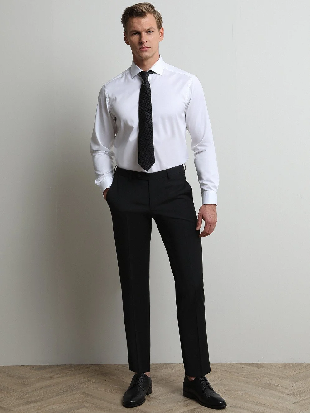 Siyah Düz Dokuma Fitted Fit Klasik Yün Karışımlı Pantolon 