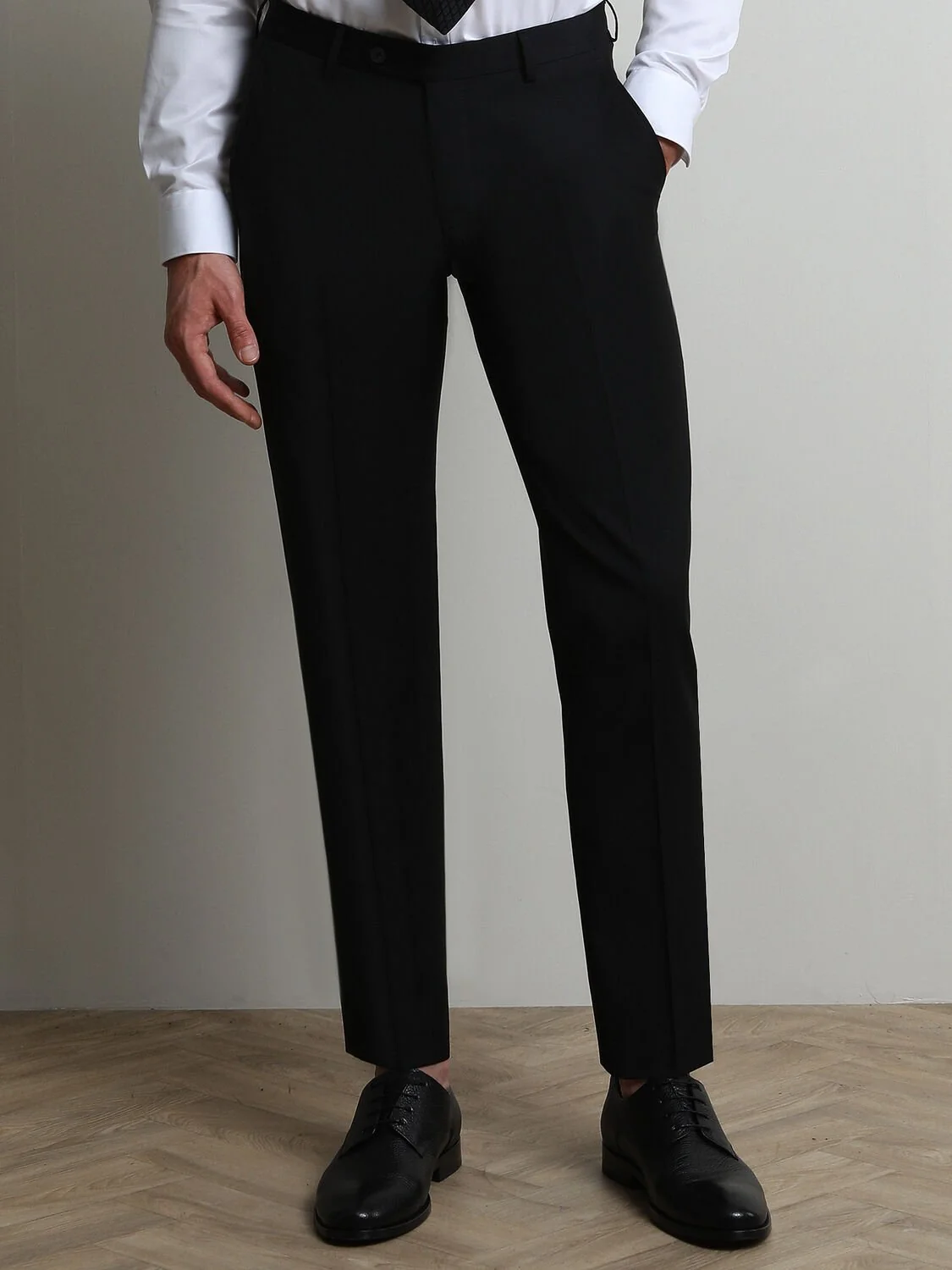 Siyah Düz Dokuma Fitted Fit Klasik Yün Karışımlı Pantolon - 3
