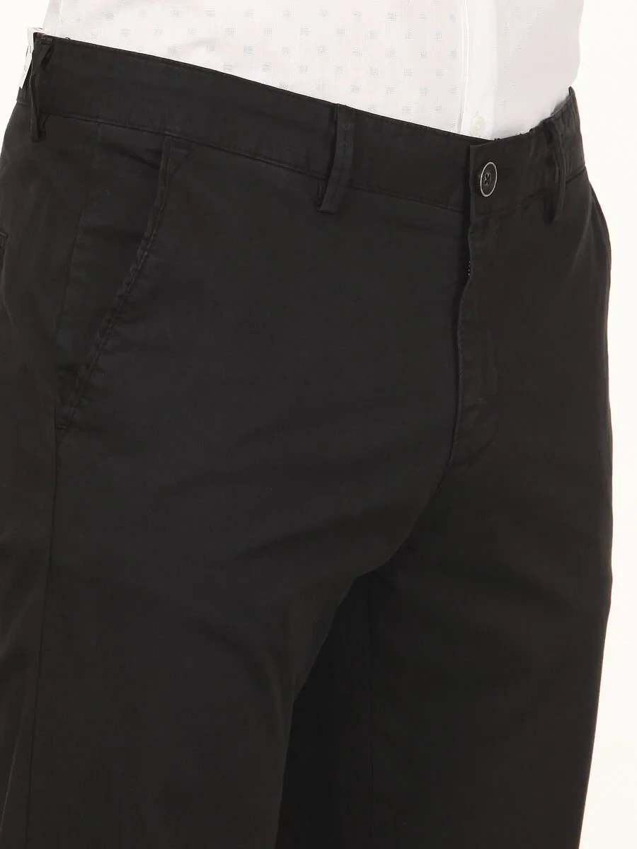 Siyah Düz Dokuma Regular Fit Casual Pamuk Karışımlı Pantolon - 1