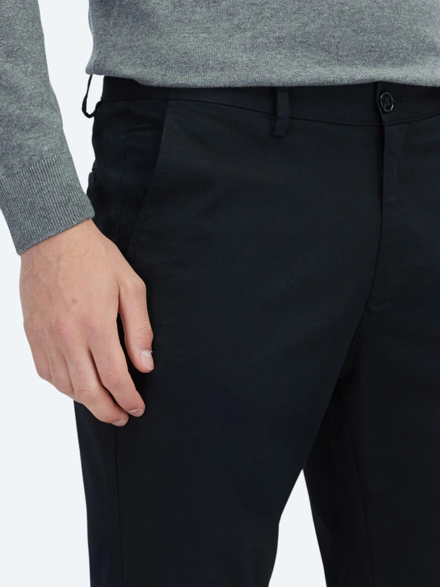 Siyah Düz Dokuma Regular Fit Casual Pamuk Karışımlı Pantolon - 3
