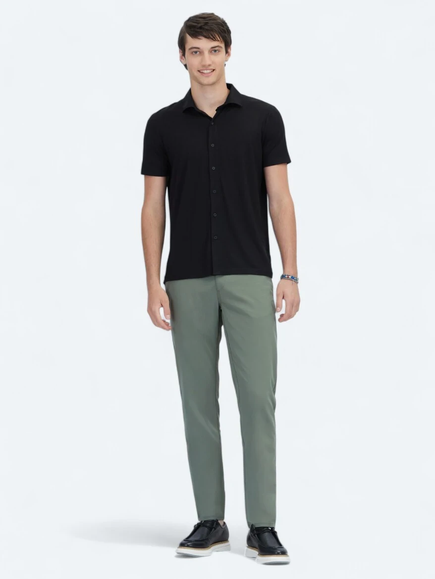 Siyah Düz Regular Fit Casual Gömlek - 2