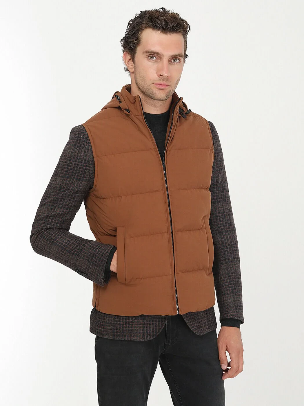 Tile Red Cotton Blended Weaving Puffer Vest - 1