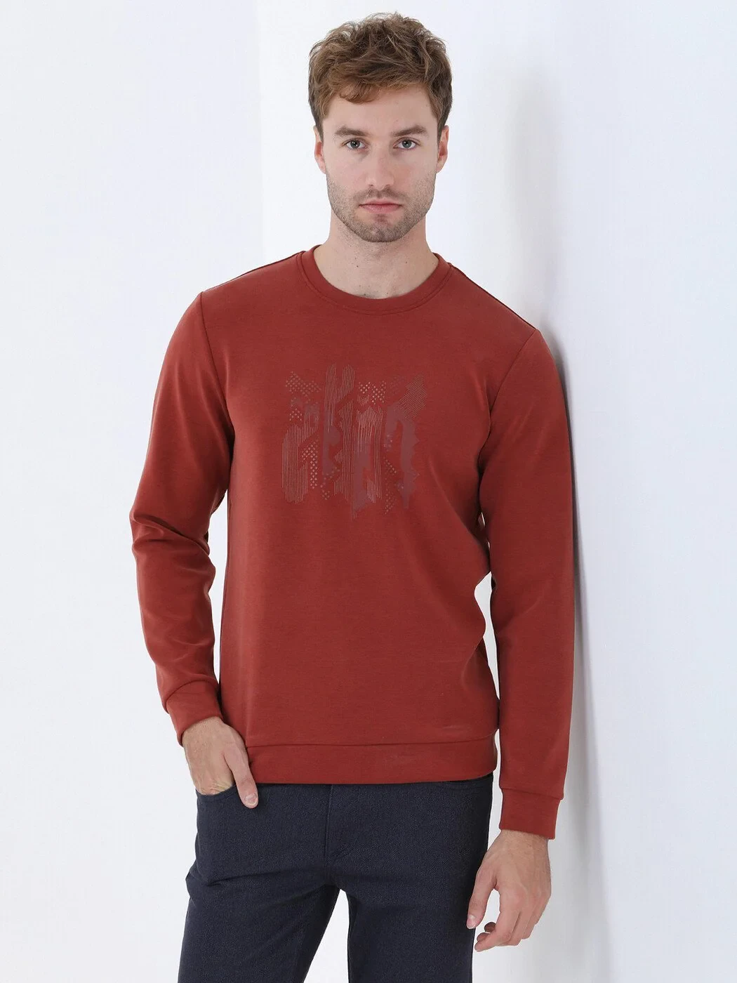 Tile Red Crew Neck Printed Sweatshirt 