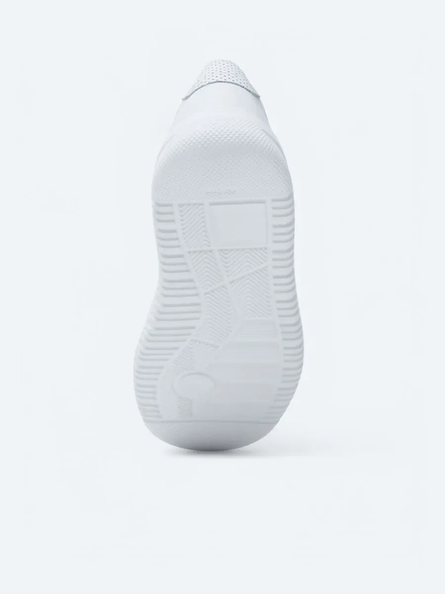 White Sneaker - 4