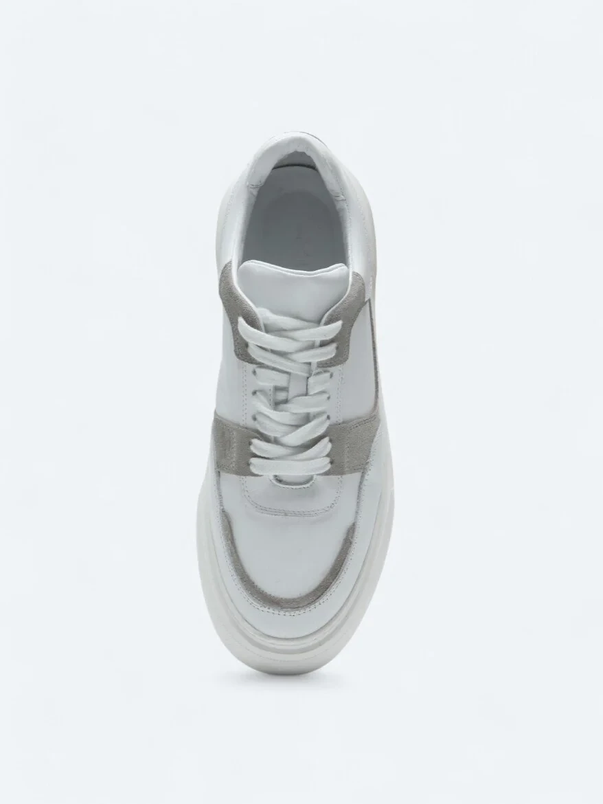 White Sneaker - 3
