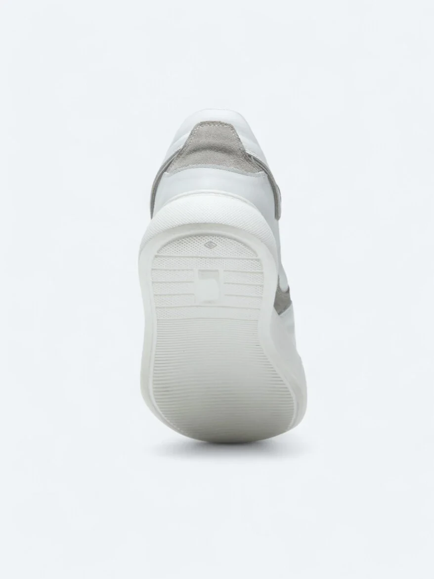 White Sneaker - 4