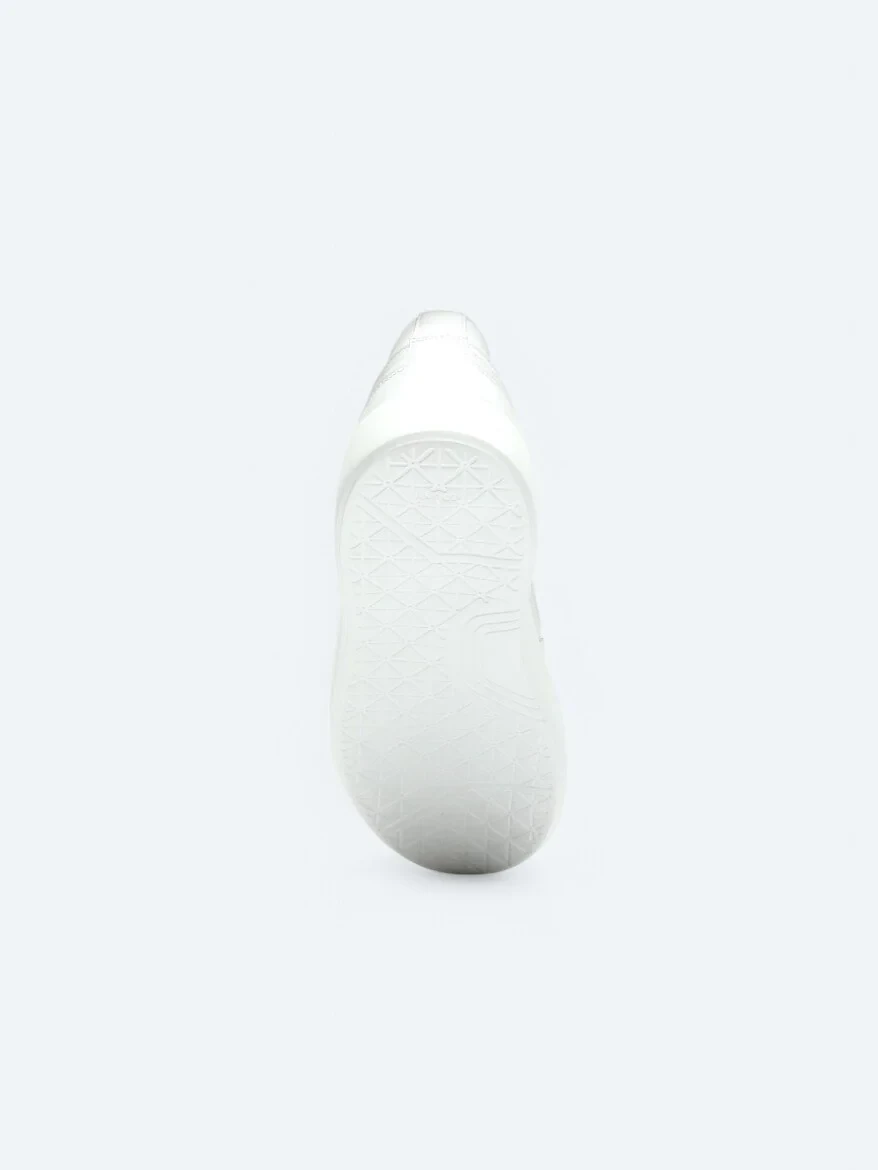 White Sneaker - 4